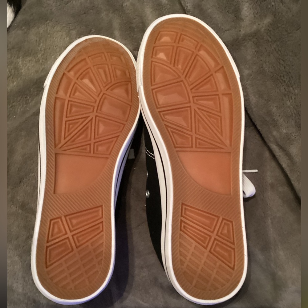 NWOT Black & White ZY Canvas Shoes. Daisy Flower Embroidery, Size: US 11 / EU 42 - Picture 8 of 9